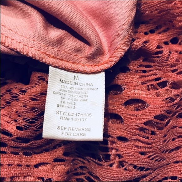 One the land lacy dusty rose romper size   medium - Picture 4 of 8